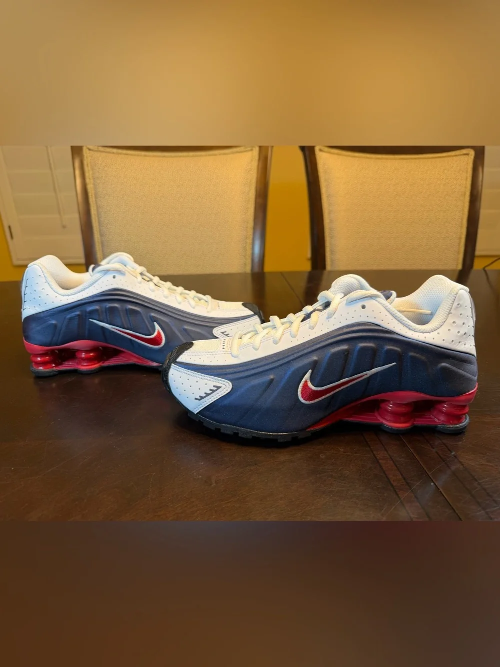 New Nike Shox R4 USA White Blue Sneaker Shoes Size US 6.5Y